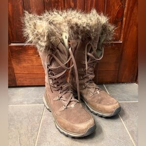 Eddie Bauer Women’s Solstice Tan Fur-Trimmed Winter Boots